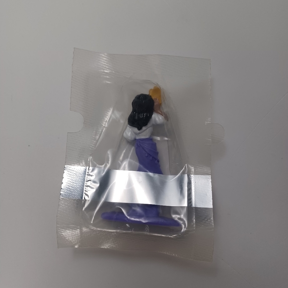 1996 Cheerios Esmaralda -Hunchback Of Notre Dame Mini Figure Cereal Box - Picture 2 of 7